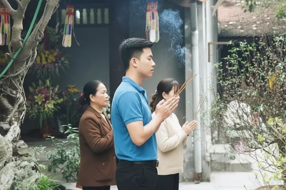 Mỗi ban sẽ có bài văn khấn khác nhau thể hiện lòng thành và cầu mong của người dâng lễ.